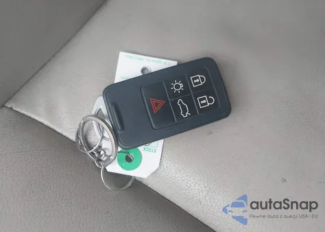 2017 Volvo S60 T5 Dynamic из США, поврежденный, VIN YV140MTL4H2420305